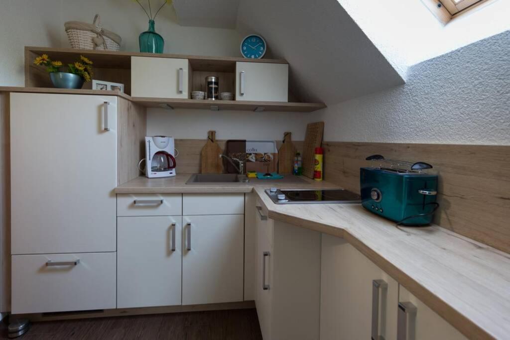 Weide - Gemutliches Ferienhaus Am Anger In Kloster, Insel Hiddensee Bagian luar foto